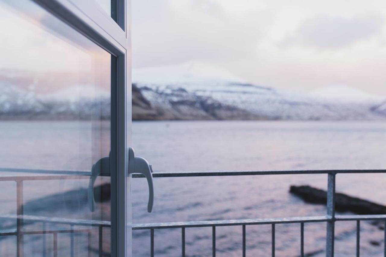 Boat house in Hósvik Appartement Buitenkant foto